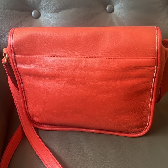 Vintage Coach Red Tailored Pouch # 4110 LightWeights Collection no hangtag - Picture 15 of 16